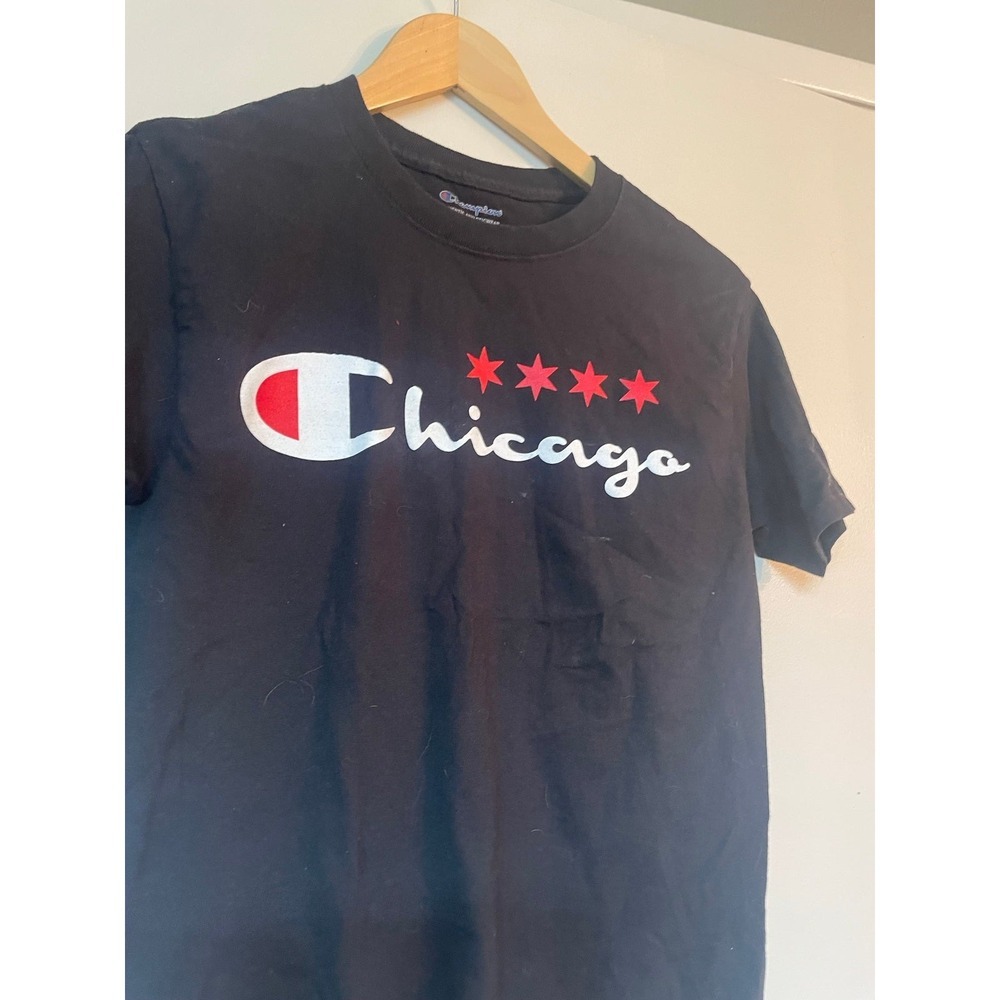 Champion Chicago‎ t-shirt.  Size Small
